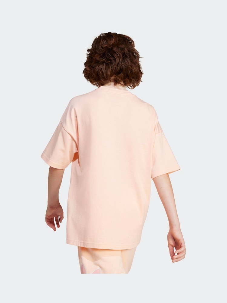 Розовый - adidas originals Oversized Trefoil100% Cotton T-Shirt - Image 2 of 6
