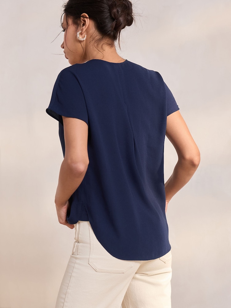 Donkerblauw - Relaxte pullover-blouse met korte mouwen en V-hals - Image 4 of 8
