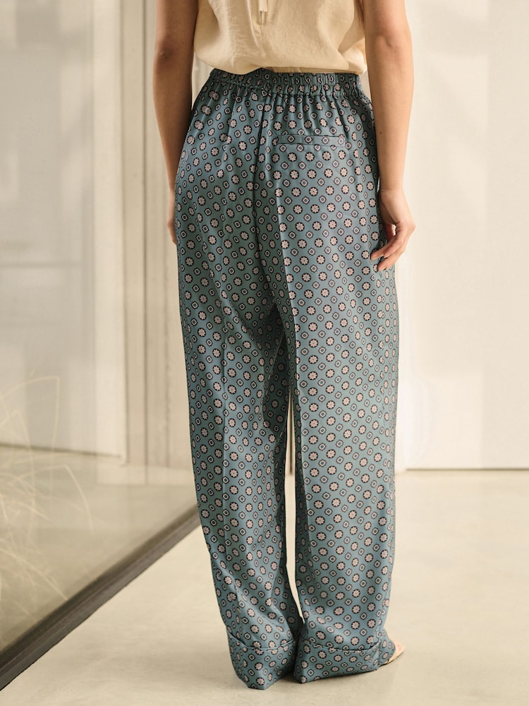 Blau - Hose mit weitem Beinschnitt und geometrischem Print - Image 3 of 8