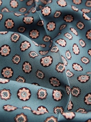 Blau - Hose mit weitem Beinschnitt und geometrischem Print - Image 8 of 8