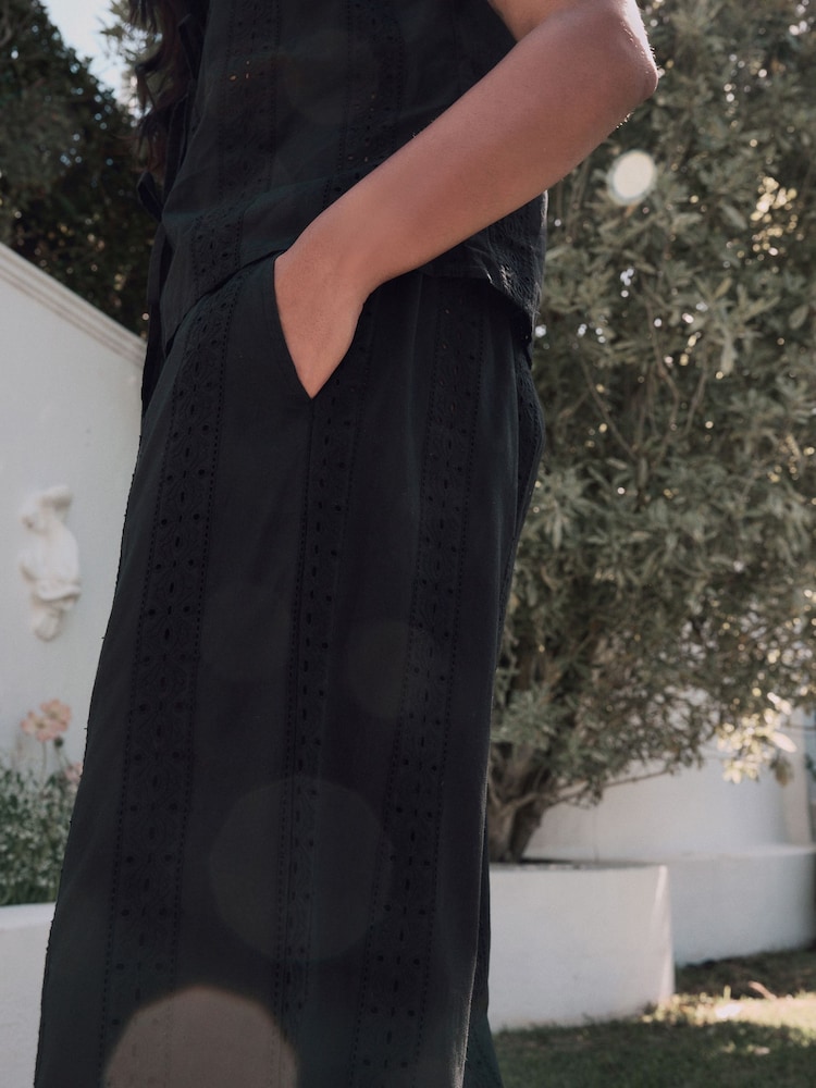 Laura Ashley Black 100% Cotton Broderie Beach Trousers - Image 4 of 8