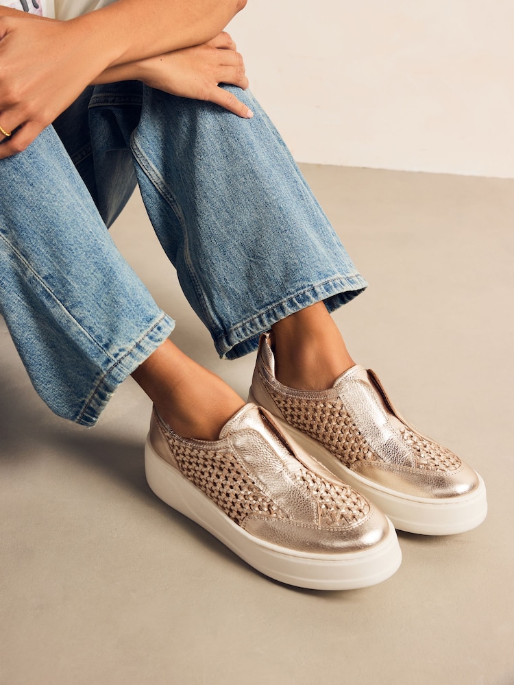 zlata (barva); zlato - Slip On Signature Forever Comfort® Leather Chunky čevlji s polno peto Platform Trainers - Slika 1 iz 8 zlata (barva); zlato - Slip On Signature Forever Comfort® Leather Chunky čevlji s polno peto Platform Trainers - Slika 1 iz 8