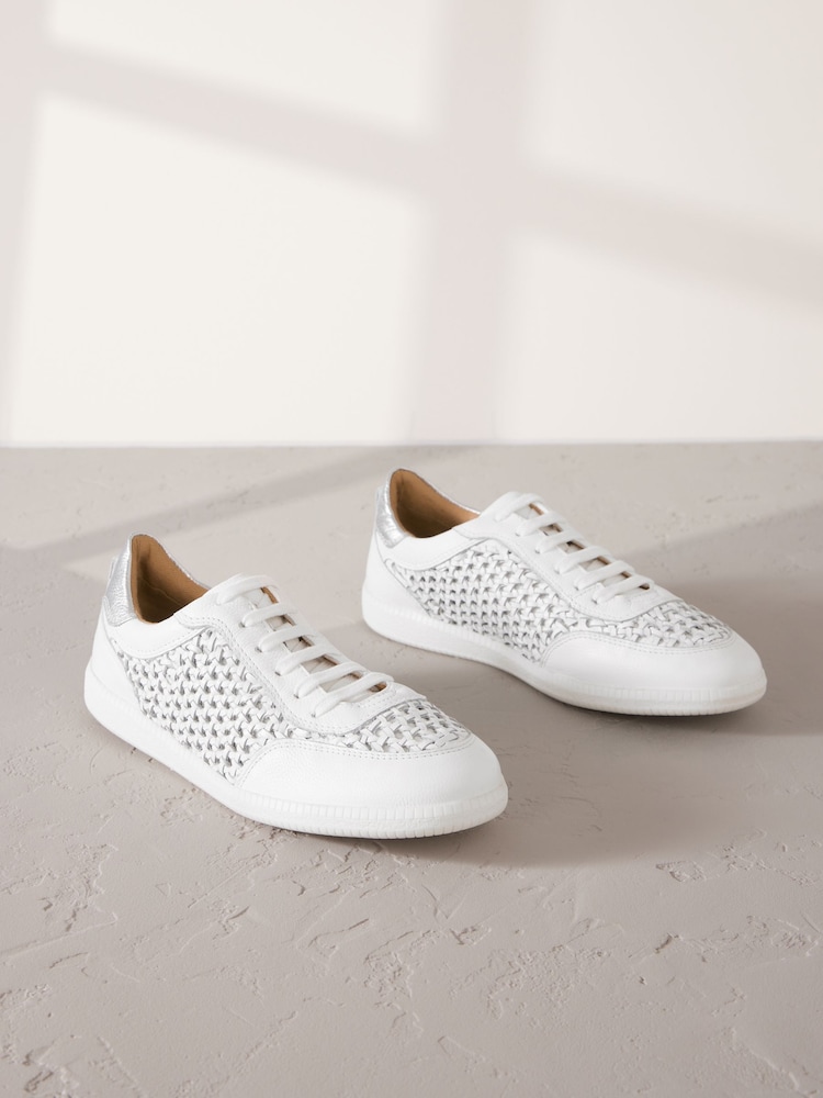 Weiß - Forever Comfort® – Schmale Schnür-Sneaker aus Leder mit runder Zehenpartie und Webmuster - Bild 1 von 5 Weiß - Forever Comfort® – Schmale Schnür-Sneaker aus Leder mit runder Zehenpartie und Webmuster - Bild 1 von 5