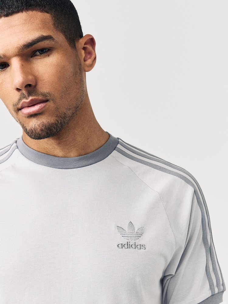 adidas Light Grey Adicolor Classics 3-Stripes 100% Cotton T-Shirt - Image 4 of 5