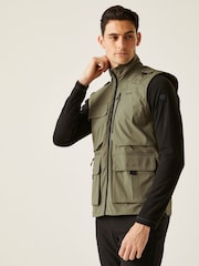 Regatta Green Mens Travel Light Pack Away Bodywarmer - Image 1 of 6