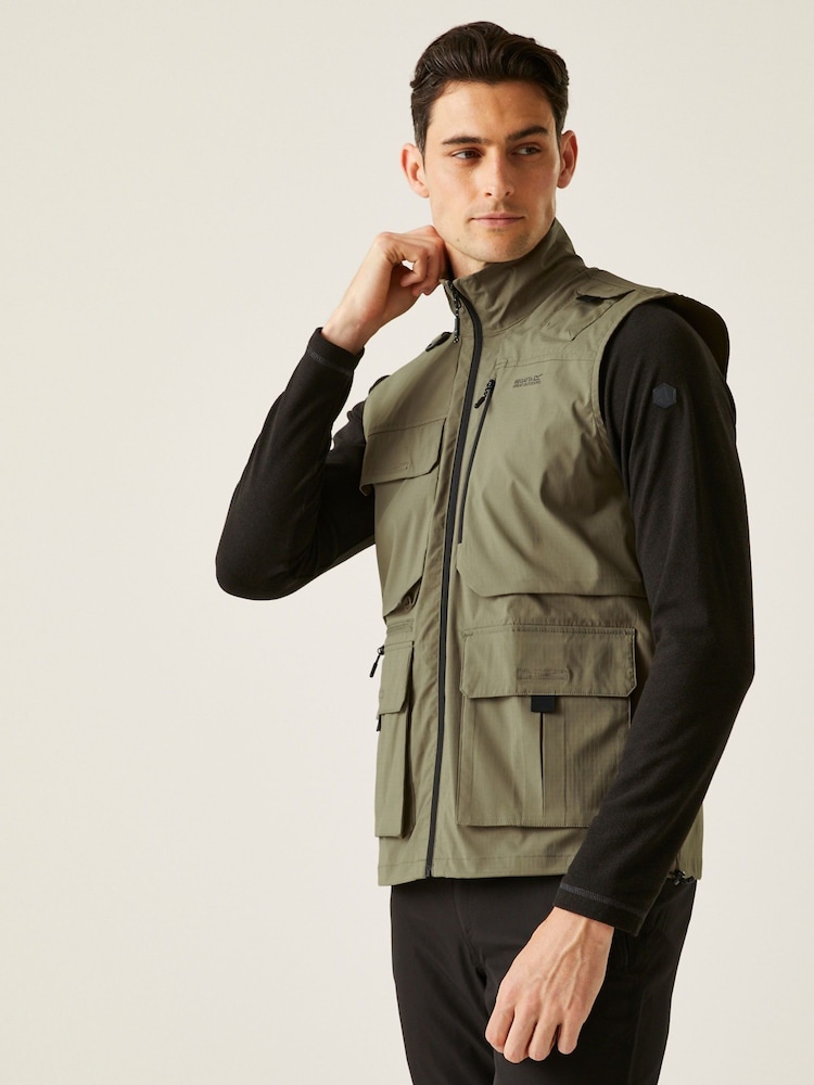 Regatta Green Mens Travel Light Pack Away Bodywarmer - Image 1 of 6