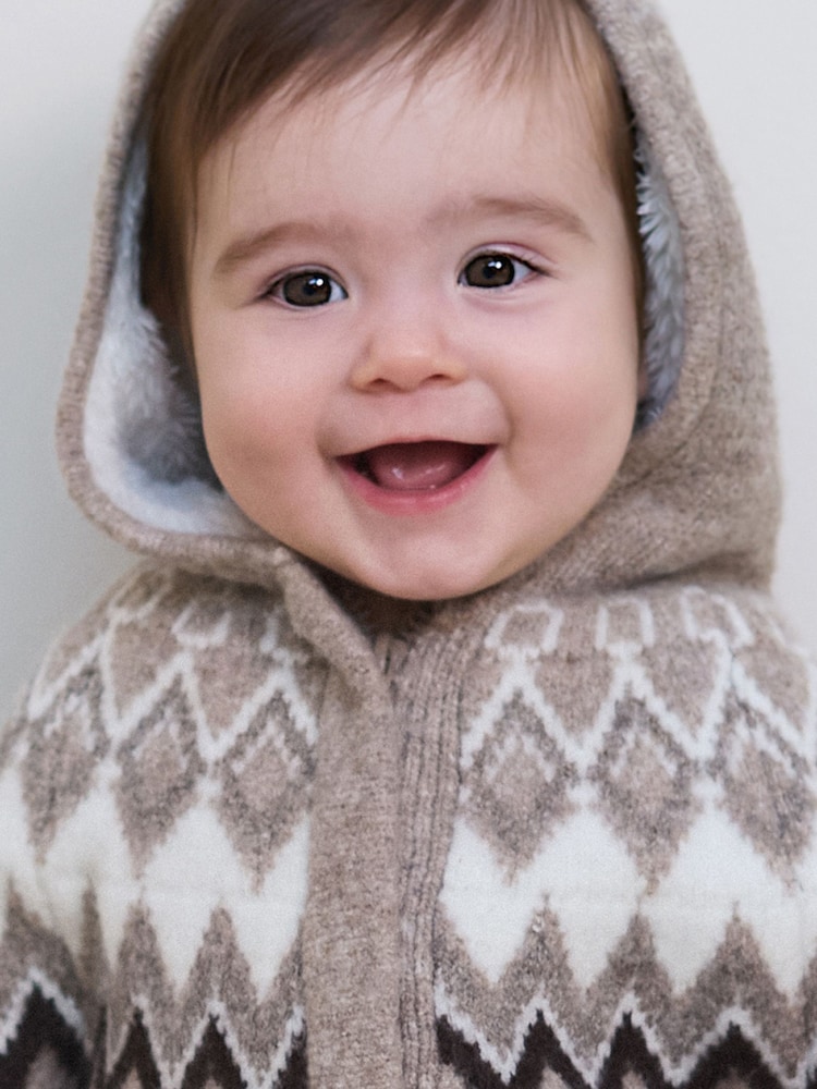 Natur - The Little Tailor Baby weich gestrickter, gefütterter Kinderwagenanzug mit Weihnachtsmotiv - Bild 2 von 2 Natur - The Little Tailor Baby weich gestrickter, gefütterter Kinderwagenanzug mit Weihnachtsmotiv - Bild 2 von 2