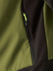 Regatta Green Mens Moutdale Softshell Jacket - Image 6 of 9
