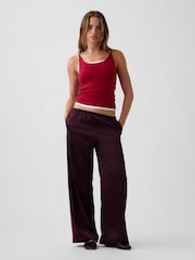 Burgunderrot - Gap Satin Easy Wide-Leg Trousers - Bild 4 von 5