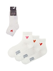 Caroline Gardner White Shorter Length Crew Socks with Signature Heart 3 pack - Image 6 of 7