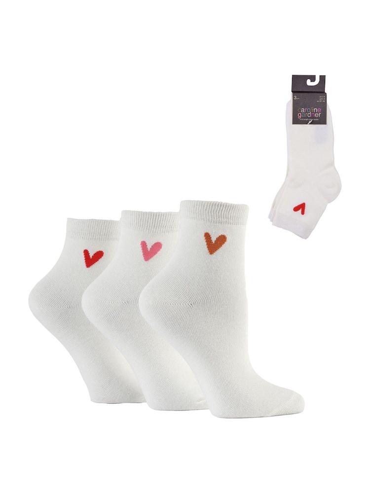 Caroline Gardner White Shorter Length Crew Socks with Signature Heart 3 pack - Image 7 of 7