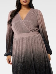 Forever New Pink Gisele Curve Ombre Plisse Maxi Dress - Image 3 of 4