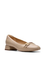 Naravni - Clarks Usnje Daiss 30 salonar - Slika 3 iz 7