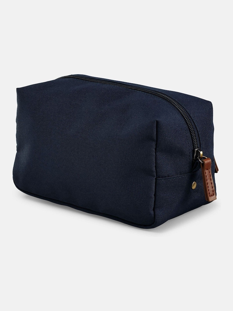 Joules Coast Navy Washbag - Image 2 of 4 Joules Coast Navy Washbag - Image 2 of 4