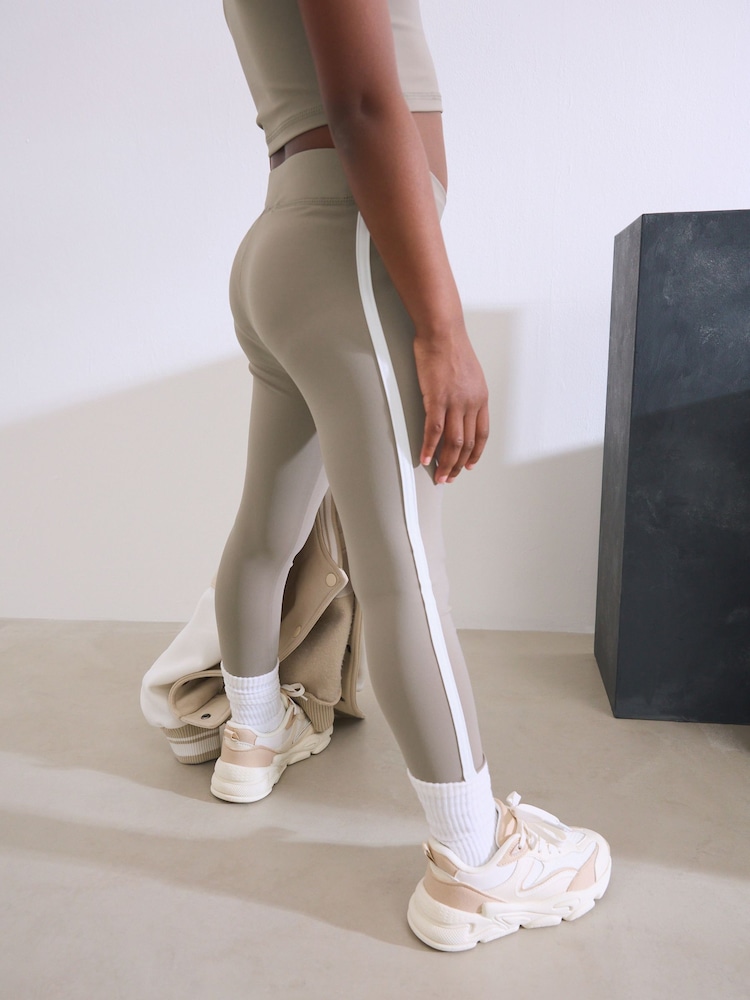 Bordure latérale vert kaki - Leggings de sport (3-16ans) - Image 3 of 5