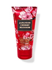 Bath & Body Works Travel Size Ultimate Hydration Body Cream 2.5 oz / 70 g - Image 1 of 1