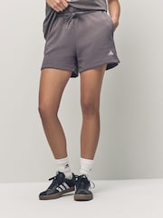Morado - adidas Small Logo Shorts - Imagen 1 de 6