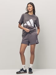 Morado - adidas Small Logo Shorts - Imagen 4 de 6