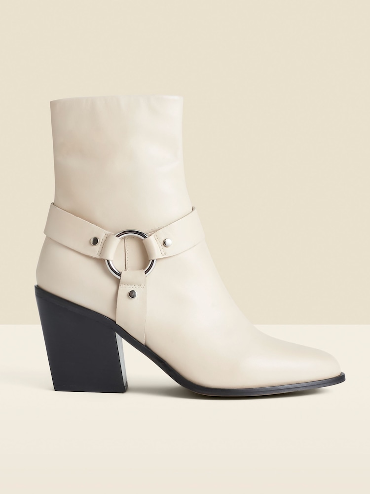 Sosandar Natural Western Style Leather Boots - Image 2 of 4