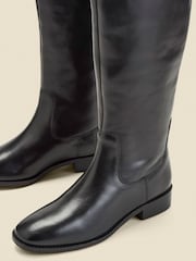 Sosandar Black Square Toe Flat Leather Boots - Image 3 of 4