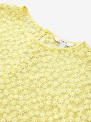 Amarillo - Boxy Floral Mesh Short Sleeve Top - Imagen 6 de 7