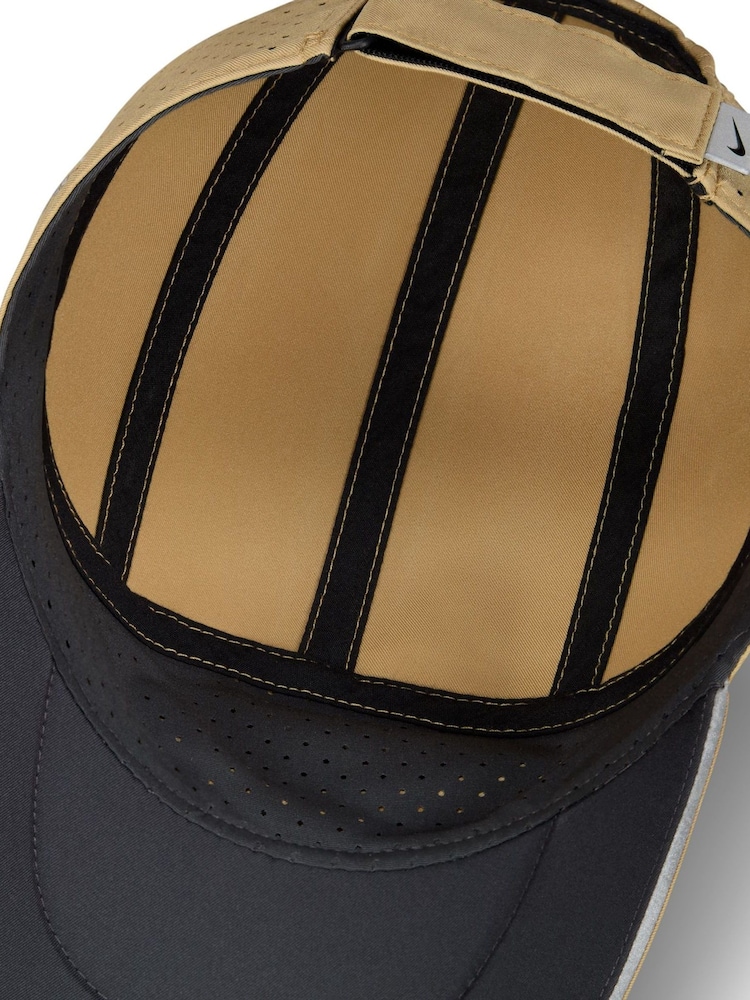 Beżowy w stylu spadochronowym - Nike Dri-FIT Fly Unstructured Reflective Cap - Image 5 of 6