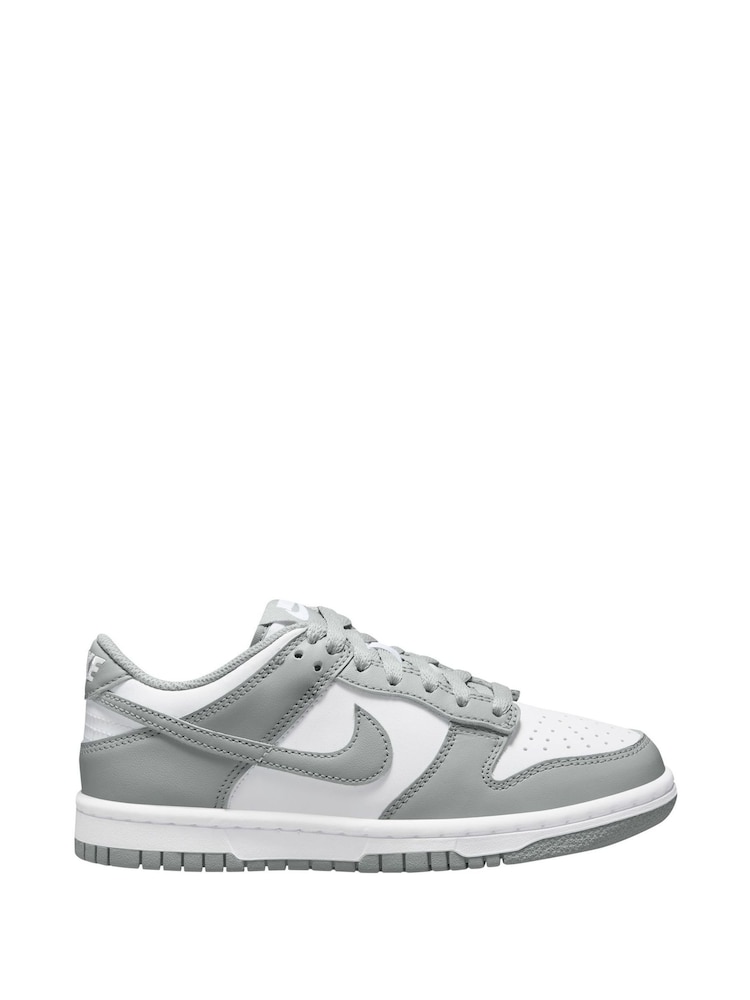 Gris humo/Blanco - Nike Youth Dunk Bajo Trainers - Imagen 1 de 4