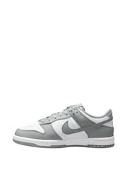Gris humo/Blanco - Nike Youth Dunk Bajo Trainers - Imagen 2 de 4
