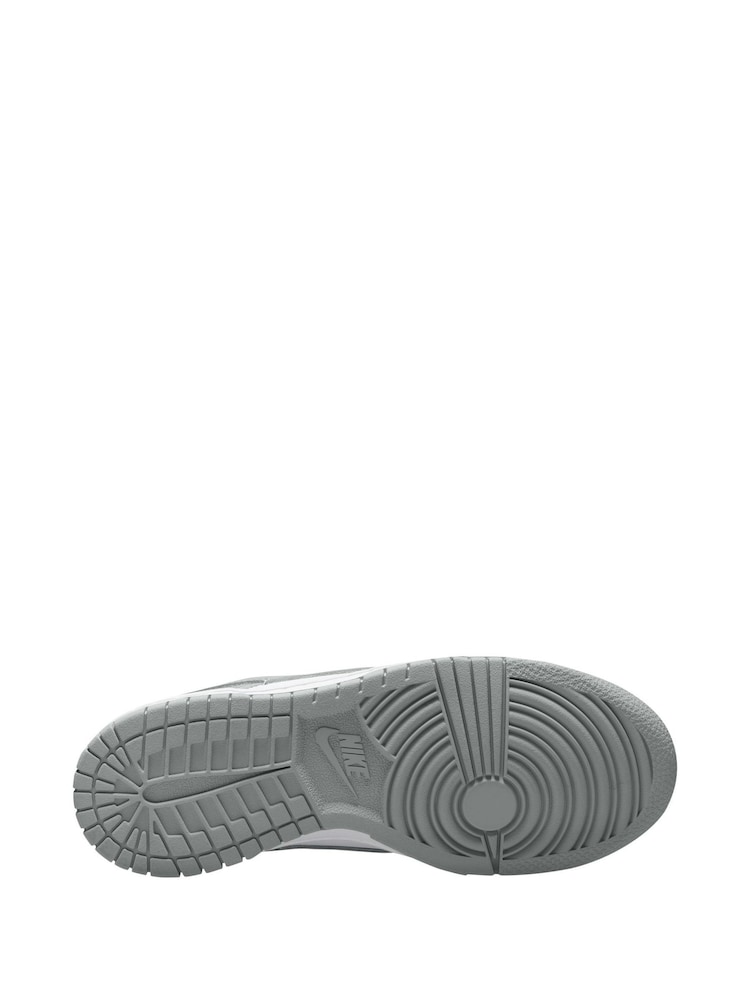 Gris humo/Blanco - Nike Youth Dunk Bajo Trainers - Imagen 4 de 4