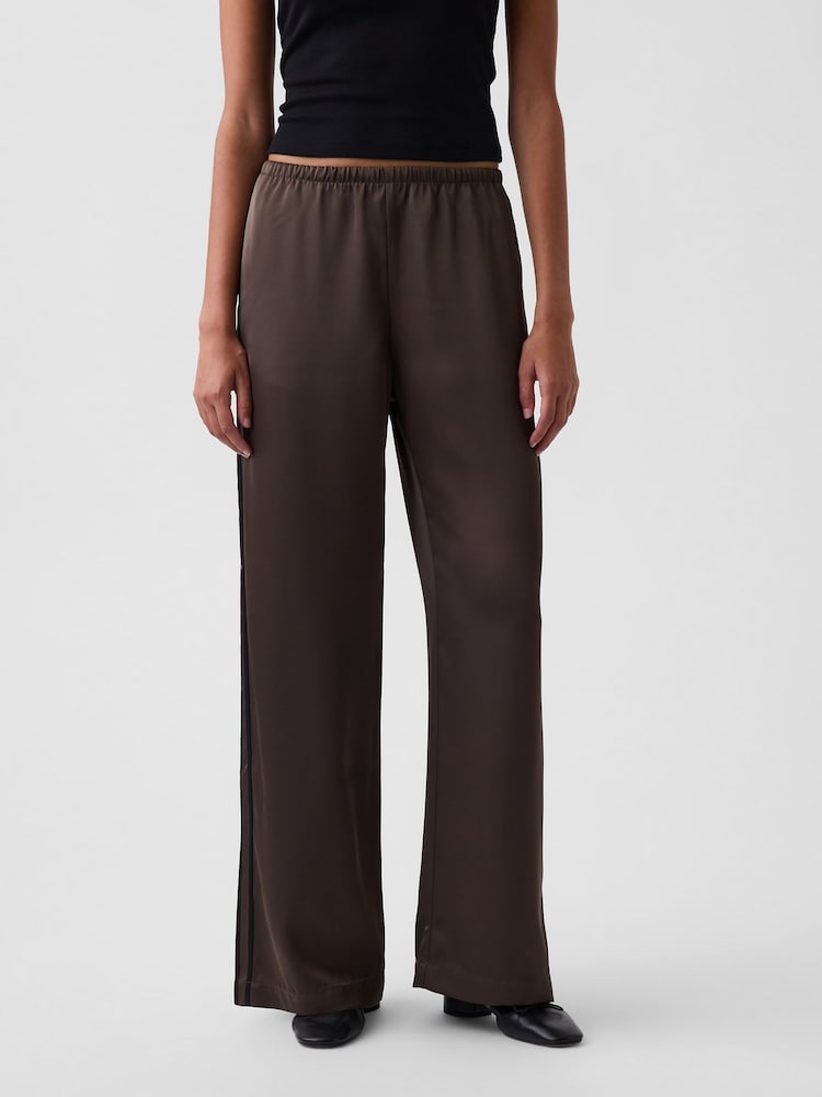 Braun - Gap Satin Easy Wide-Leg Trousers - Bild 1 von 5