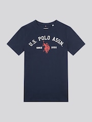 أزرق - U.S. Polo Assn. Boys Blue Signature Arch Print 100% Cotton T-Shirt - صورة 5 من 7