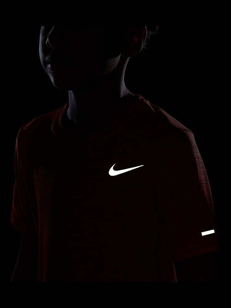 Nike Picante Red Dri-FIT Miler Training Top - Image 7 of 7