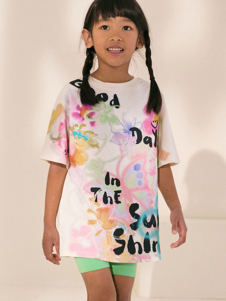 Mehrfarbig leuchtend Graffiti - Oversized Graphic Print T-Shirt (3-16yrs) - Bild 1 von 8 Mehrfarbig leuchtend Graffiti - Oversized Graphic Print T-Shirt (3-16yrs) - Bild 1 von 8