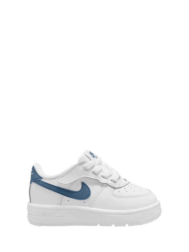 Bela/modra nevihta - Nike mlajši otroci Air Force 1 EasyOn Trainers - Slika 1 iz 4 Bela/modra nevihta - Nike mlajši otroci Air Force 1 EasyOn Trainers - Slika 1 iz 4