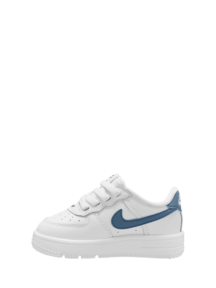Bela/modra nevihta - Nike mlajši otroci Air Force 1 EasyOn Trainers - Slika 2 iz 4 Bela/modra nevihta - Nike mlajši otroci Air Force 1 EasyOn Trainers - Slika 2 iz 4