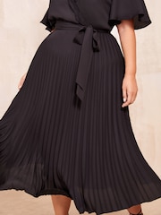 Friends Like These Black Curve Short Sleeve Pleated Midi Dress - Image 2 of 4