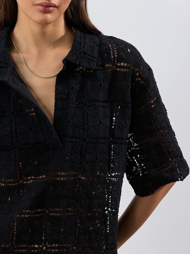 Negro - Crochet Short Sleeve Collared Top - Imagen 5 de 5 Negro - Crochet Short Sleeve Collared Top - Imagen 5 de 5