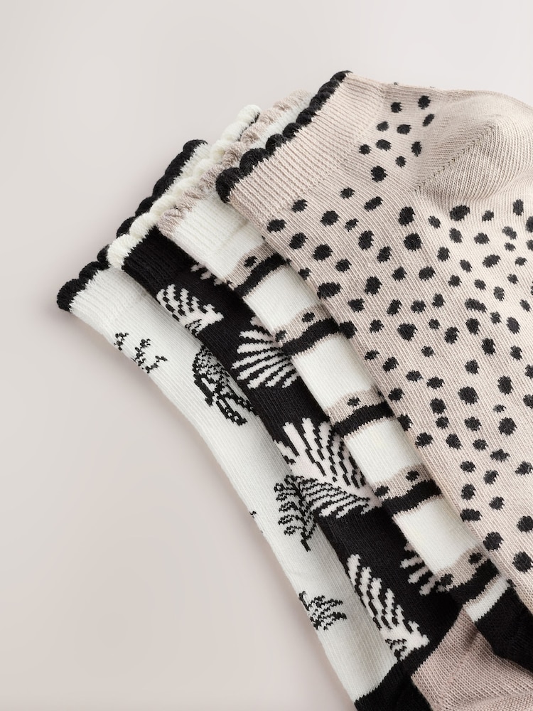 Black & White Safari Trainer Socks 4 Pack - Image 7 of 7