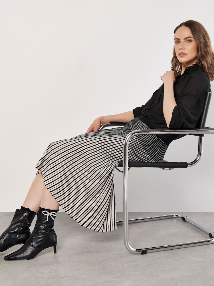 Apricot Black Gradiating Knitted Midi Skirt - Image 5 of 6