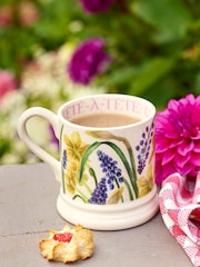 Emma Bridgewater Tete-A-Tete & Grape Hyacinth 1/2 Pint Mug - Imagen 1 de 5