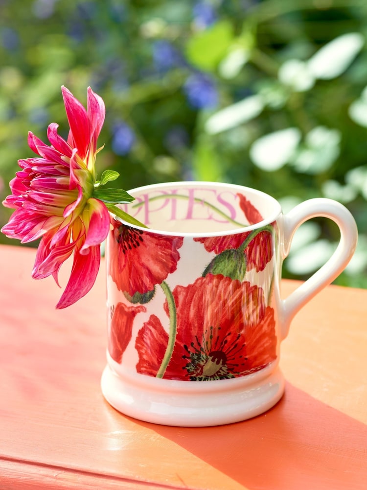 Emma Bridgewater Cream Red Poppy 1/2 Pint Mug - Image 1 of 5 Emma Bridgewater Cream Red Poppy 1/2 Pint Mug - Image 1 of 5