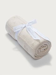 Cobertor Pointelle de coração natural 100% de algodão The White Company - Imagem 2 de 4
