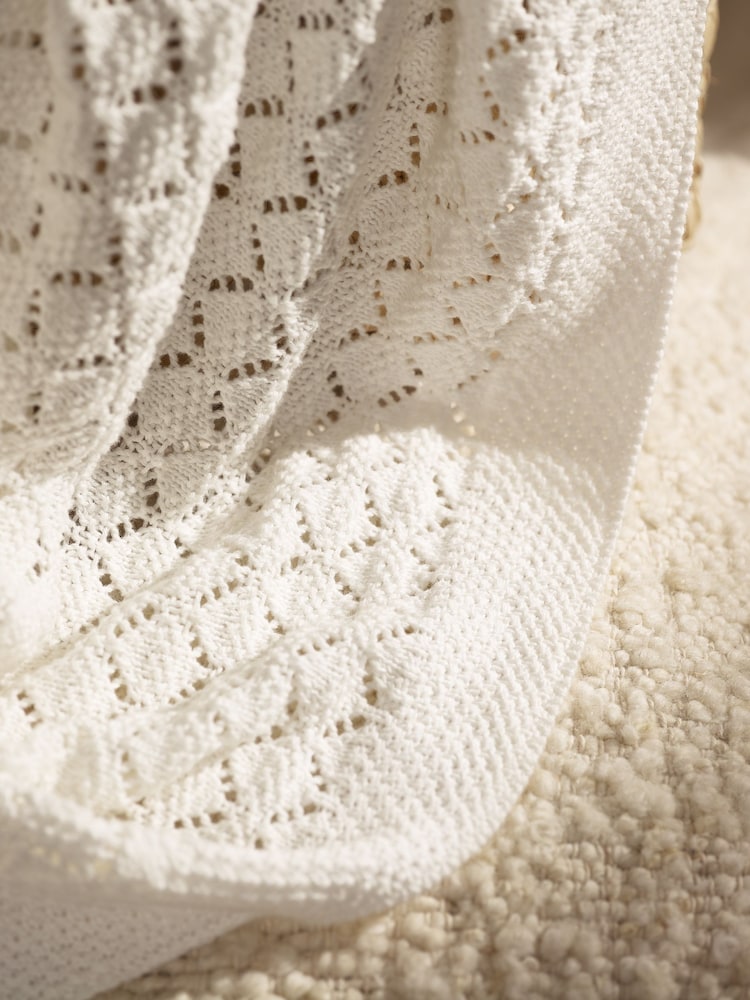 The White Company Heirloom White Blanket - Image 2 of 2