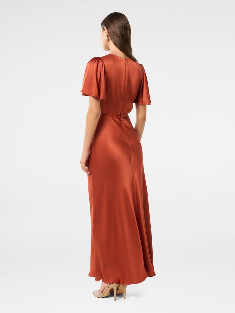Orange - Forever New – Chelsea – Maxikleid aus Satin mit Flatterärmeln - Bild 2 von 4 Orange - Forever New – Chelsea – Maxikleid aus Satin mit Flatterärmeln - Bild 2 von 4