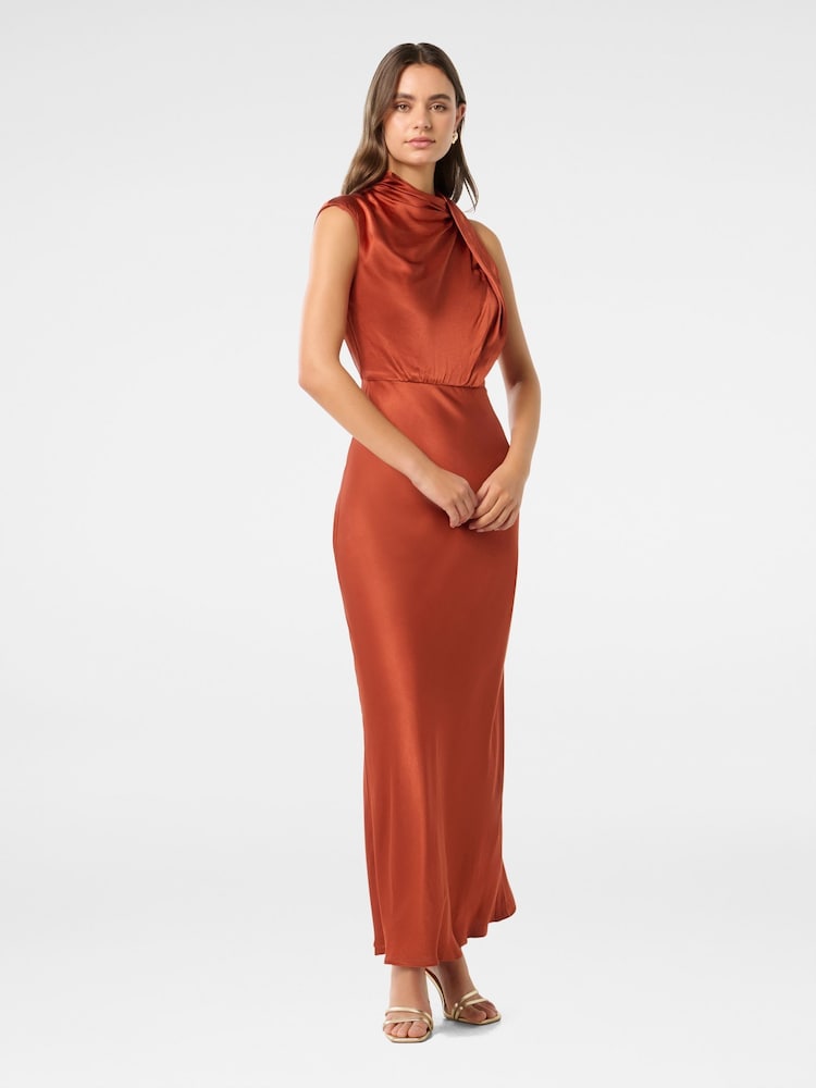 Naranja - Vestido largo de satén con cuello alto Sienna de Forever New - Imagen 4 de 4 Naranja - Vestido largo de satén con cuello alto Sienna de Forever New - Imagen 4 de 4