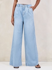 Lipsy Light Weight Tailored Wide Leg Jeans - Изображение 2 из 4