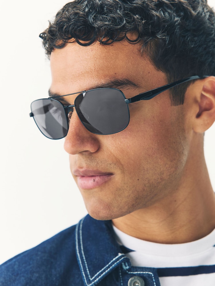 Black Navigator Sunglasses - Image 2 of 5 Black Navigator Sunglasses - Image 2 of 5