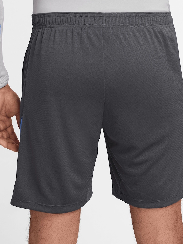 Nike Grey Tottenham Hotspur Strike Training Shorts - Image 2 of 5