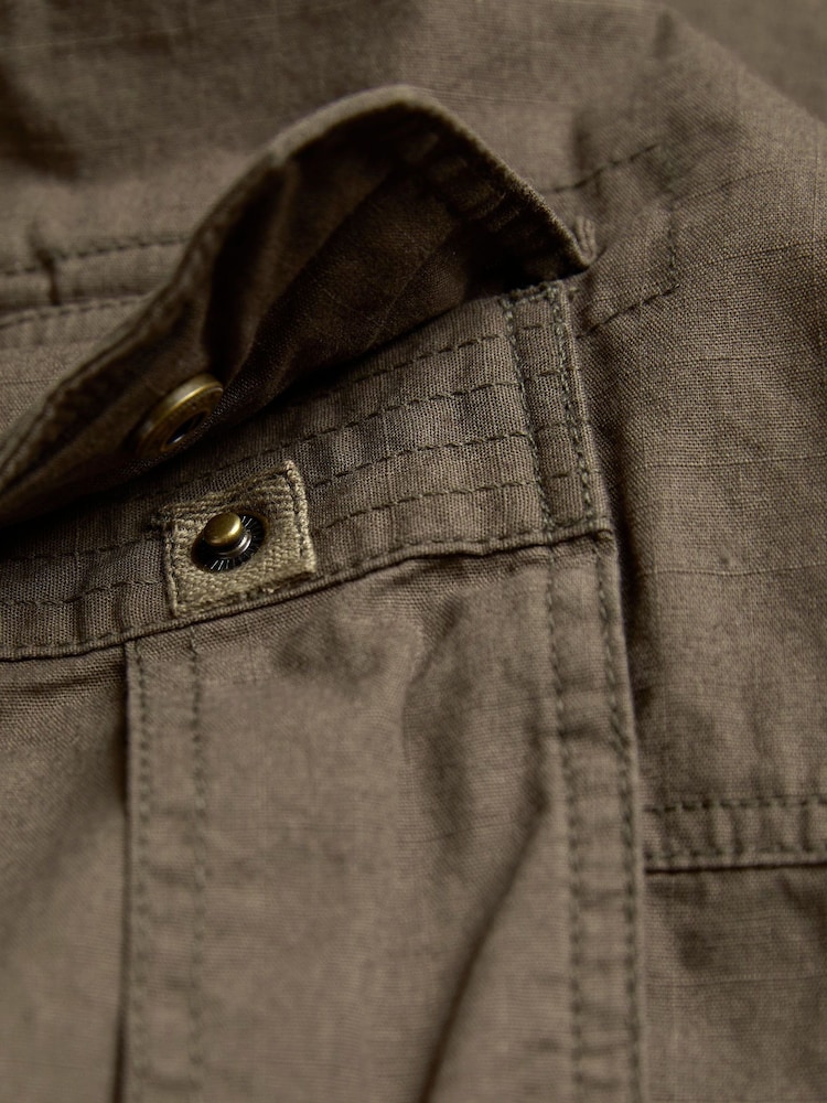 Braun - FatFace Cargo Shorts - Bild 2 von 3 Braun - FatFace Cargo Shorts - Bild 2 von 3