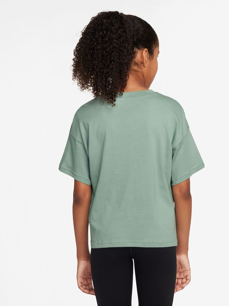 Nike Steam Green Sportswear Boxy 100% Cotton T-Shirt - Image 2 of 3